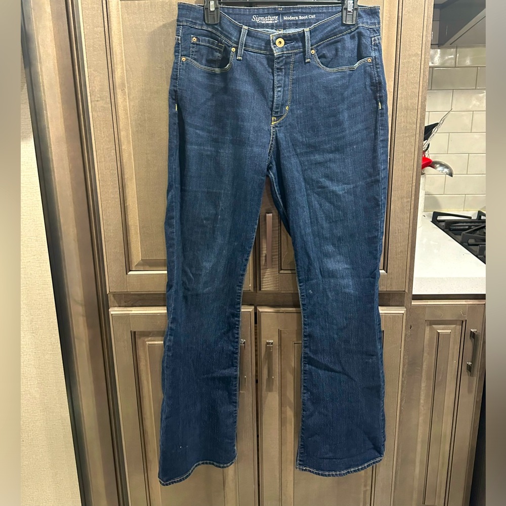Levi Strauss Women’s Modern Boot Cut Jeans, size 12, GUC